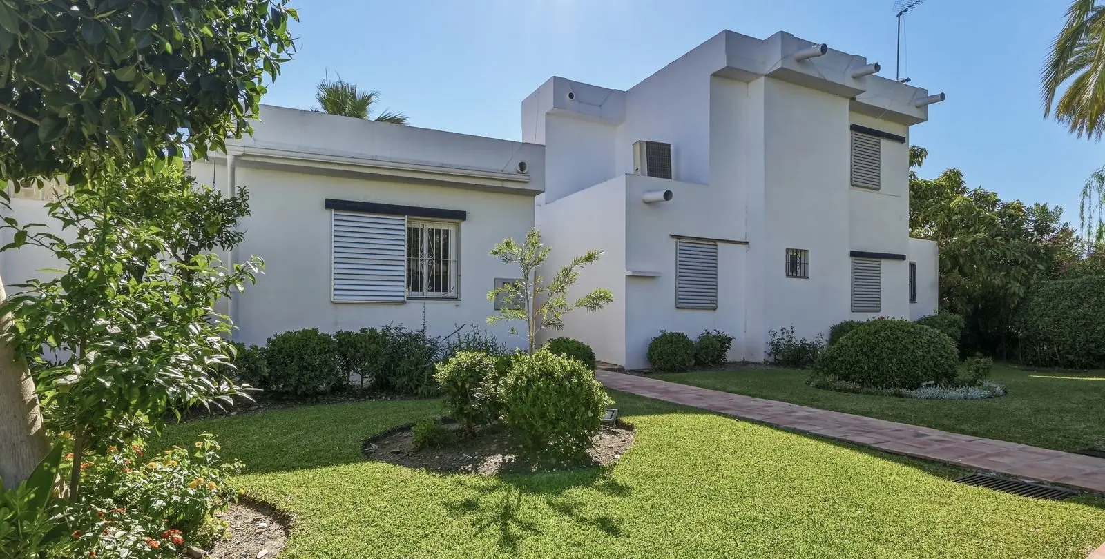 Sale of semi-detached house in Marbella 4