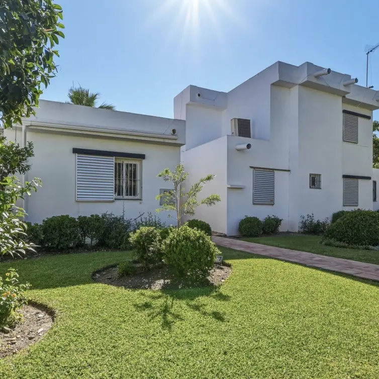 Venta de casa pareada en Marbella