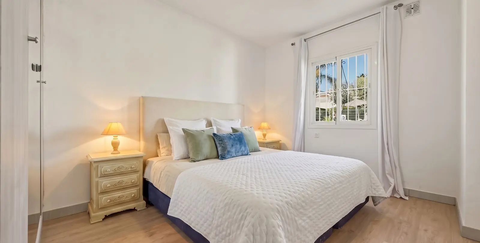 Sale of semi-detached house in Marbella 12