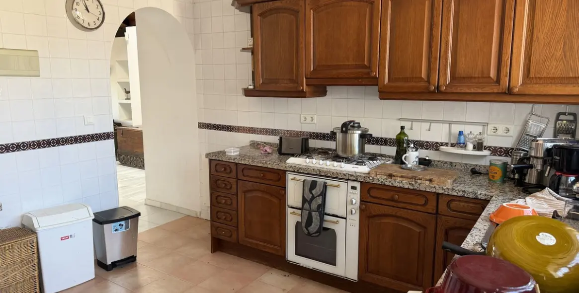 Продажа  отдельно стоящей виллы в Estepona 4