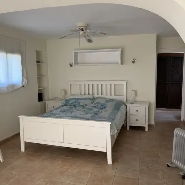 Sale of detached villa in Estepona