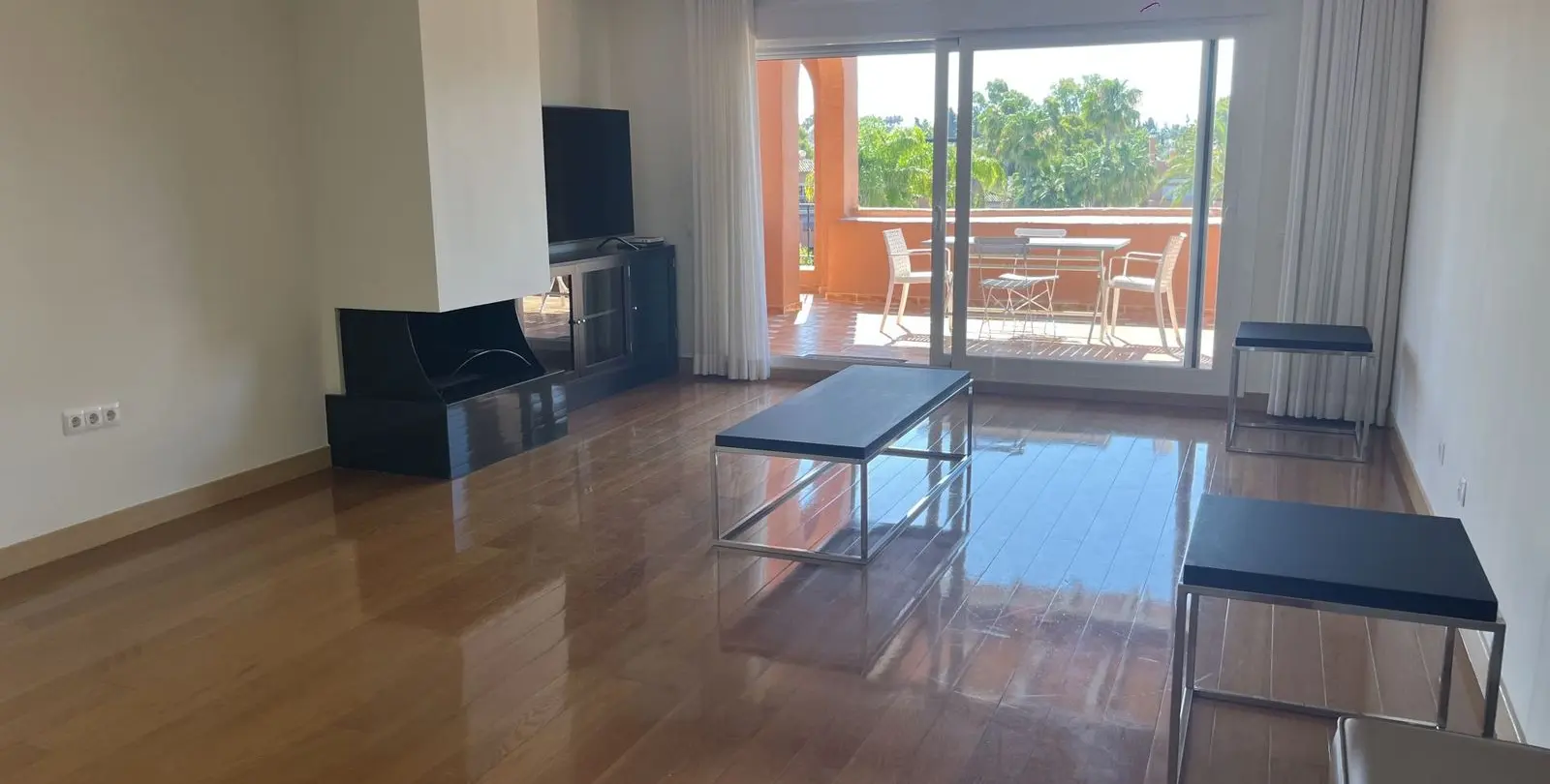 Продажа апартаментов на среднем этаже в Estepona 8