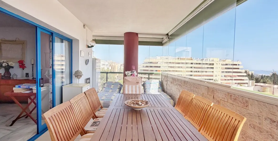 Sale of middle floor apartment in Marbella 3