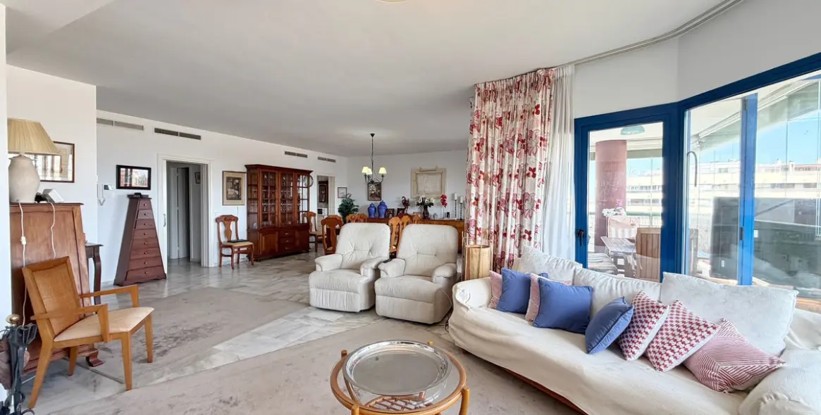 Sale of middle floor apartment in Marbella 8