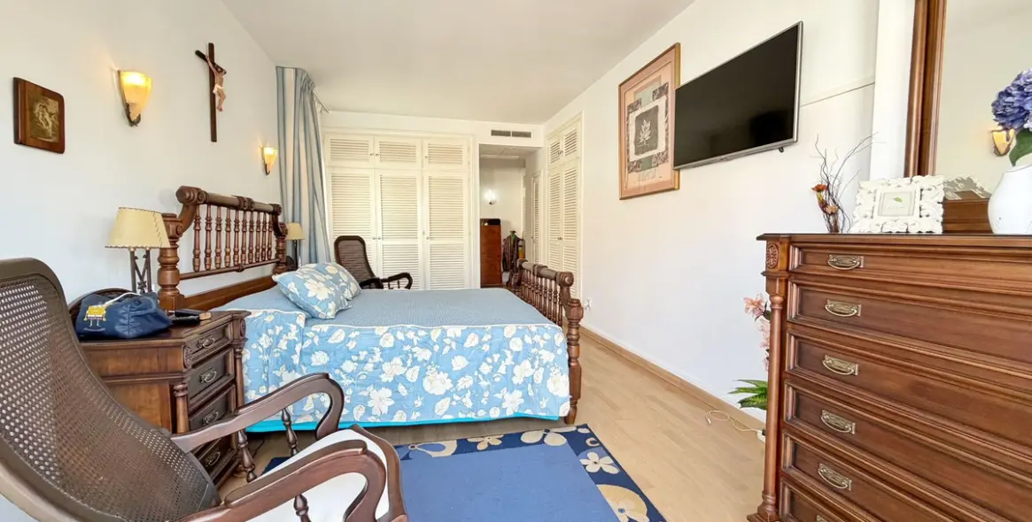 Sale of middle floor apartment in Marbella 13