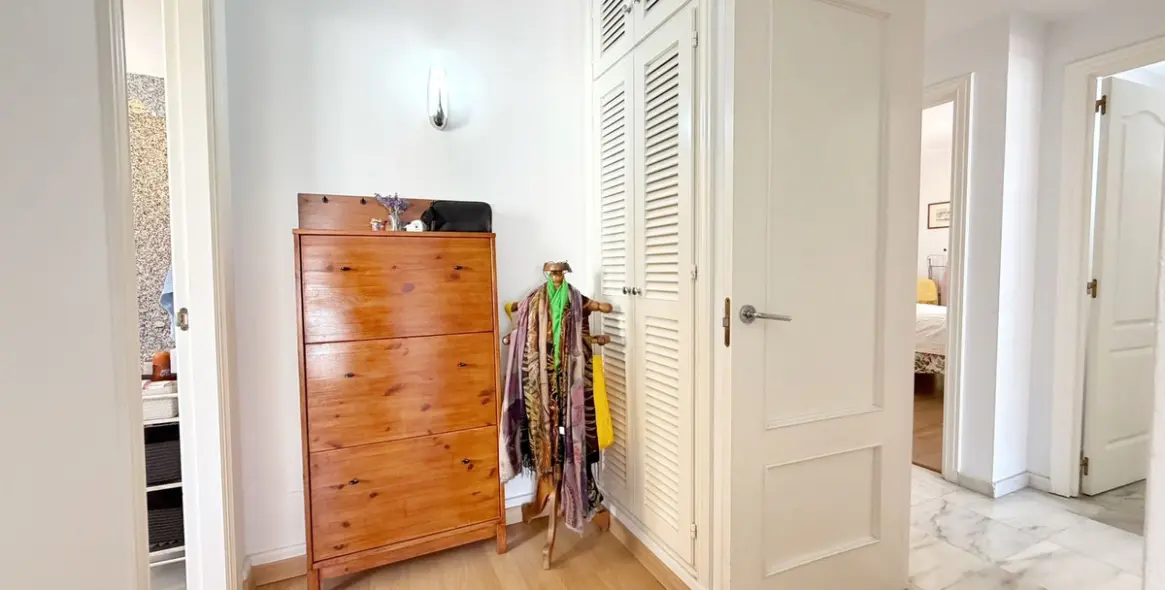 Sale of middle floor apartment in Marbella 14