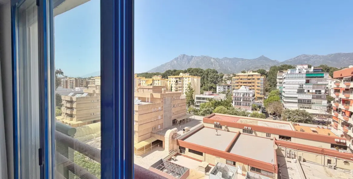 Sale of middle floor apartment in Marbella 27