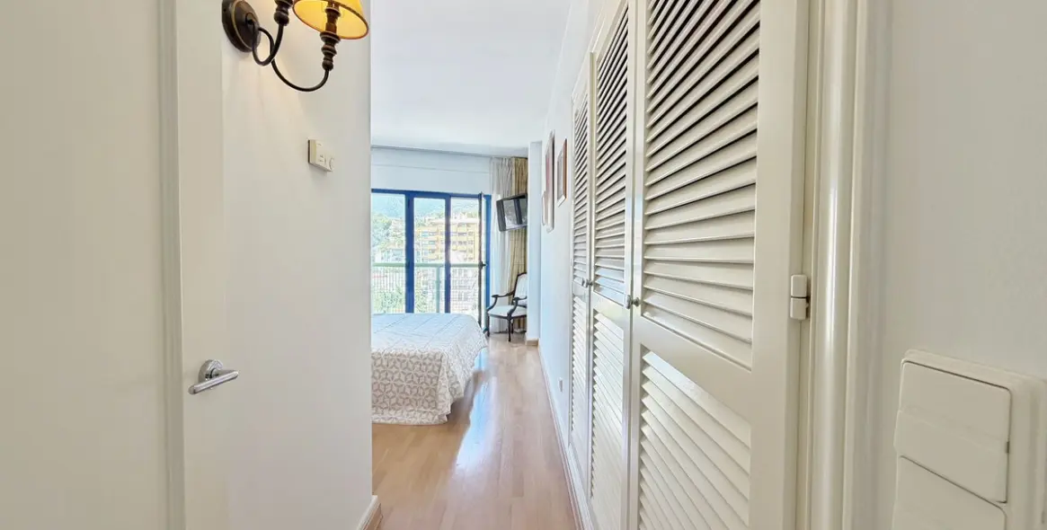 Sale of middle floor apartment in Marbella 36