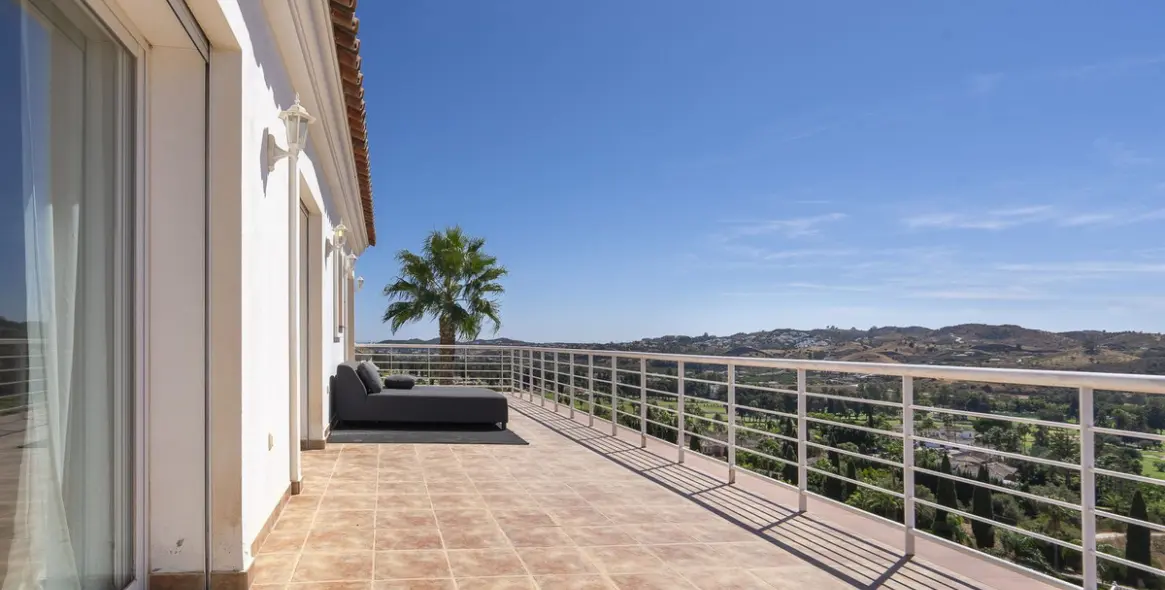 Продажа  отдельно стоящей виллы в Mijas 35