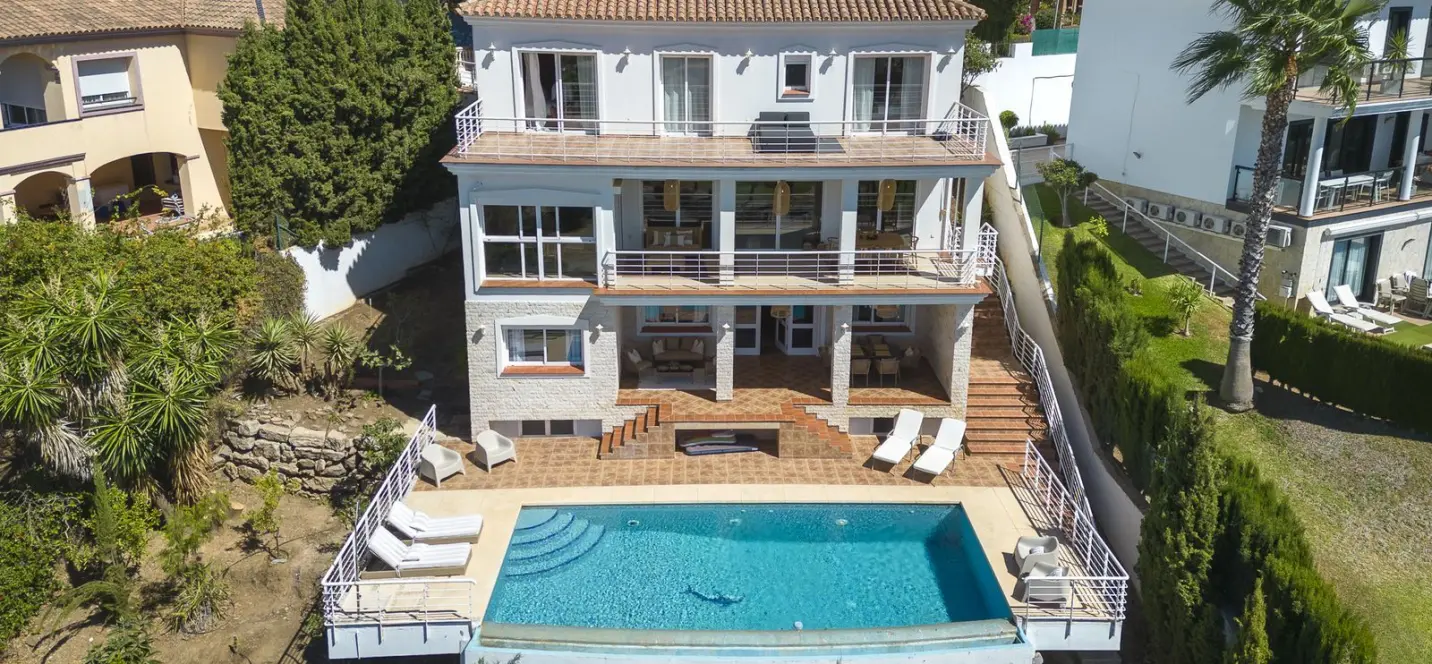 Продажа  отдельно стоящей виллы в Mijas 1
