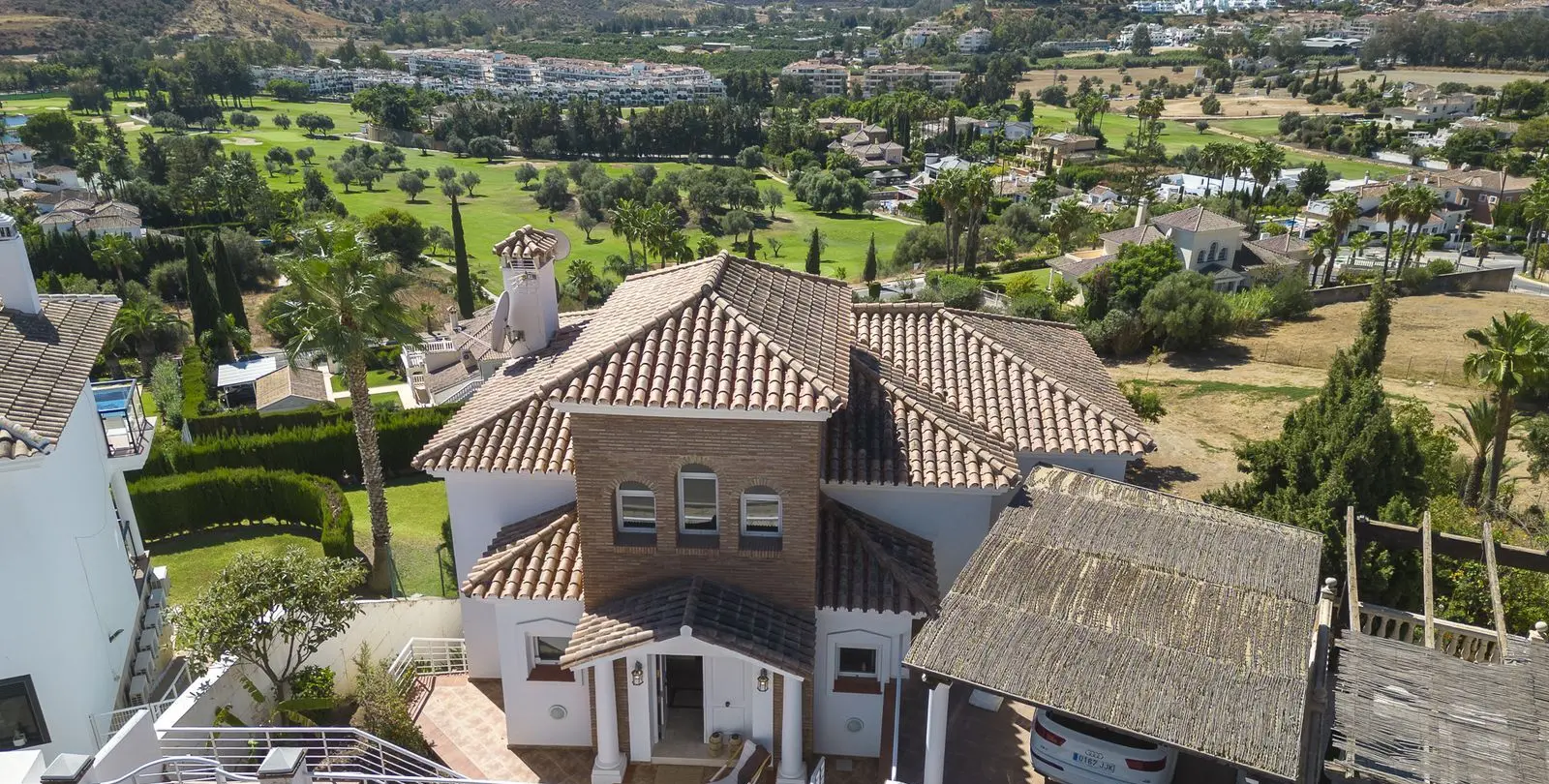 Продажа  отдельно стоящей виллы в Mijas 10