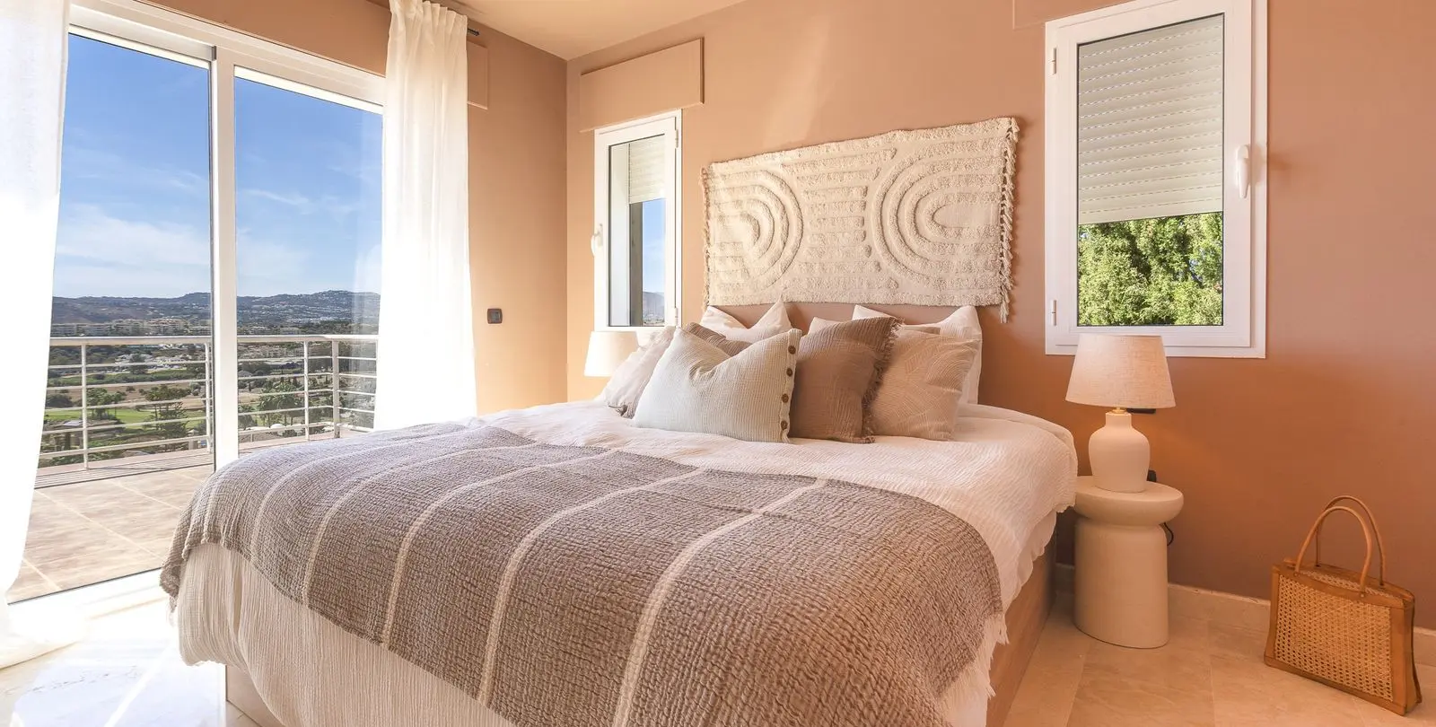 Продажа  отдельно стоящей виллы в Mijas 36
