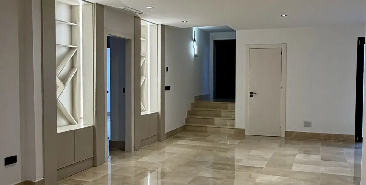 Alquiler a largo plazo de villa independiente en Puerto Banús 33