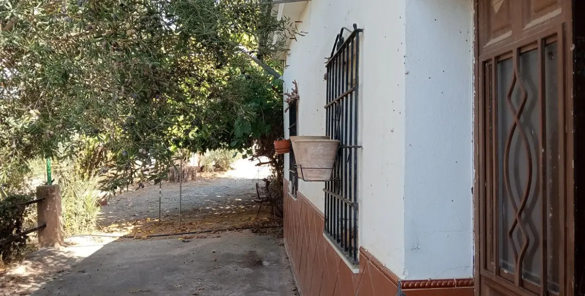 Venta de parcela residencial en Estación de Campanillas 14