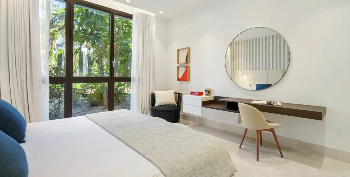 Venta de apartamento en planta baja en The Golden Mile 24