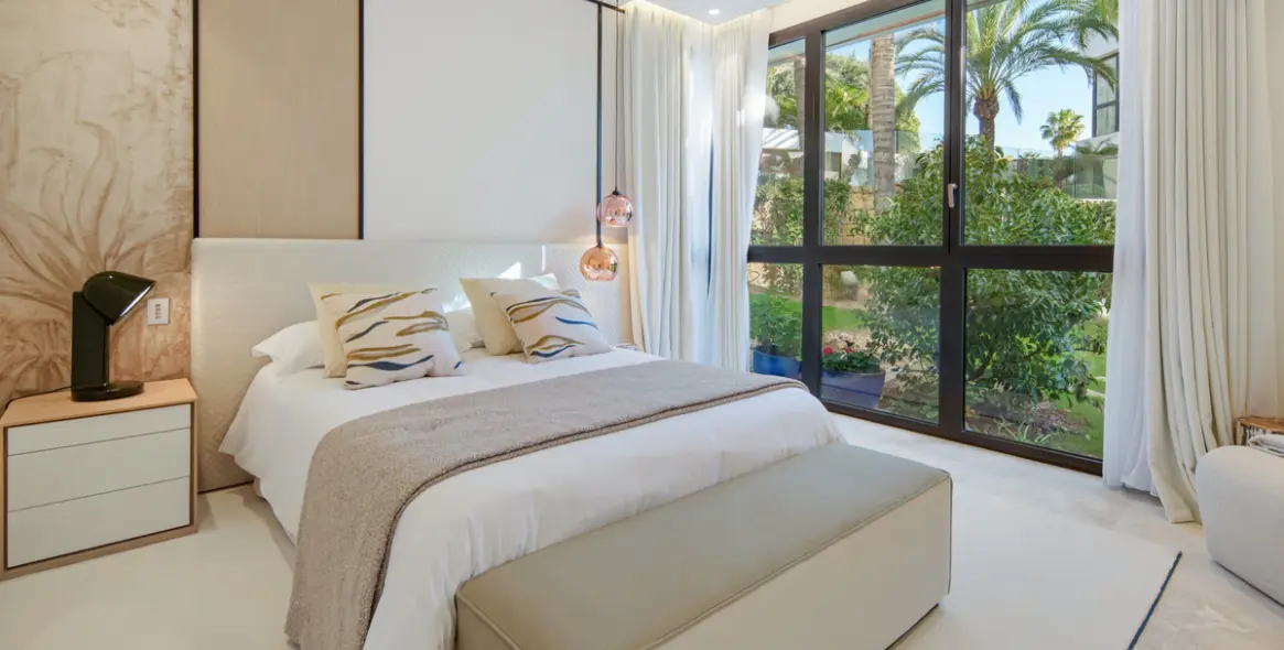 Venta de apartamento en planta baja en The Golden Mile 29