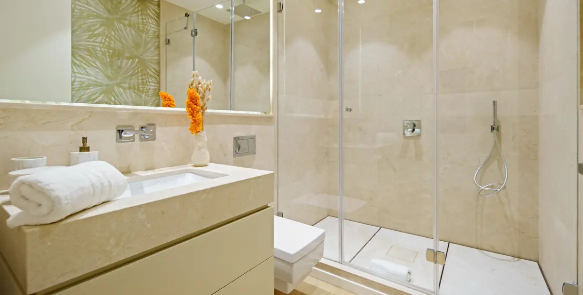 Venta de apartamento en planta baja en The Golden Mile 35