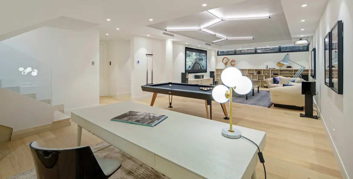 Venta de apartamento en planta baja en The Golden Mile 50