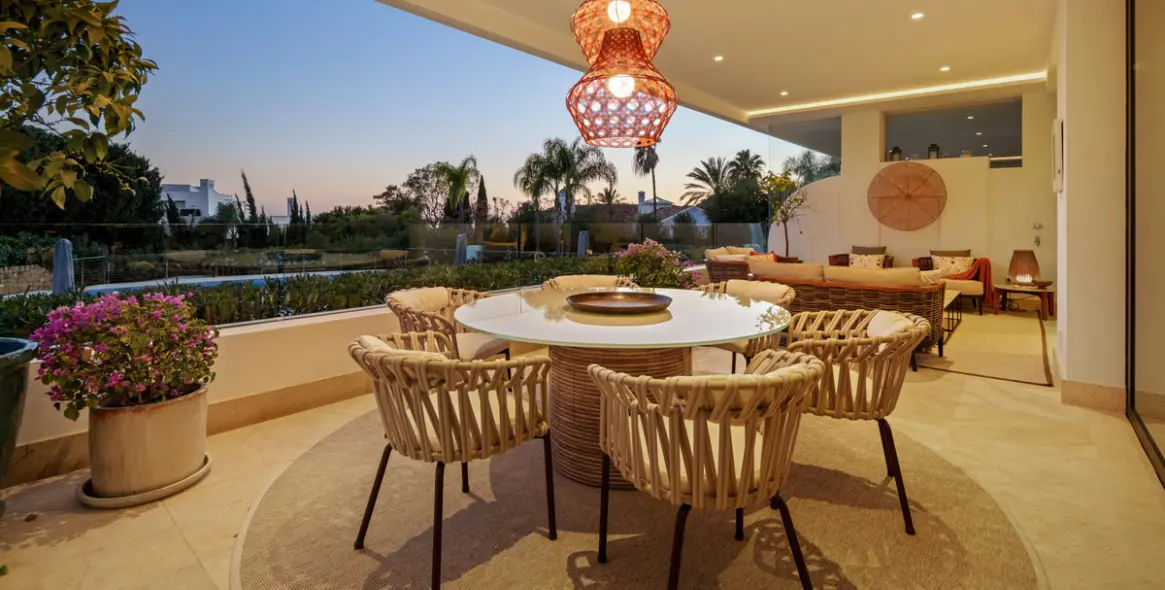 Venta de apartamento en planta baja en The Golden Mile 51