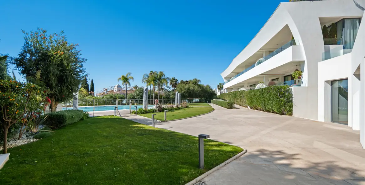 Venta de apartamento en planta baja en The Golden Mile 57