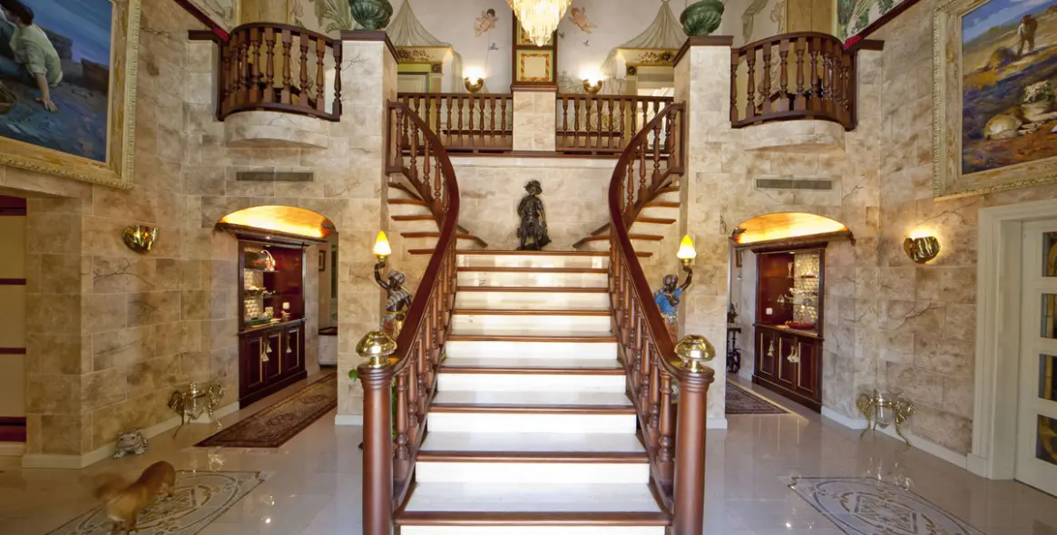 Venta de villa independiente en Nueva Andalucía 2