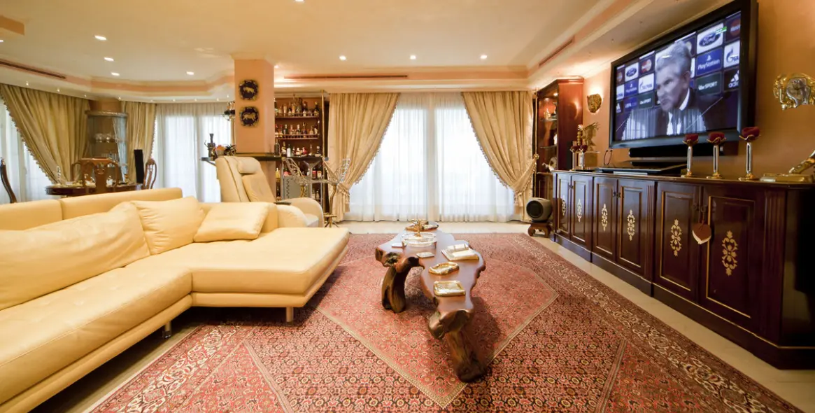 Venta de villa independiente en Nueva Andalucía 11