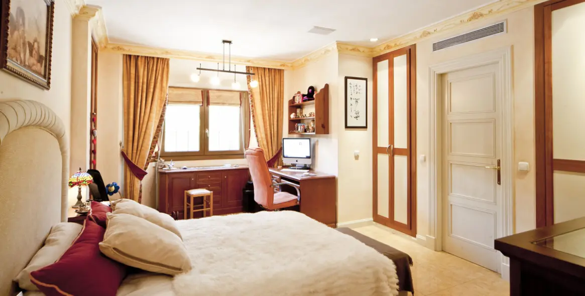 Venta de villa independiente en Nueva Andalucía 30