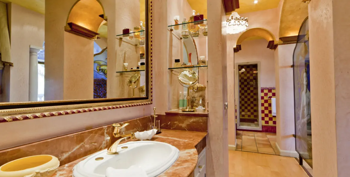 Venta de villa independiente en Nueva Andalucía 34