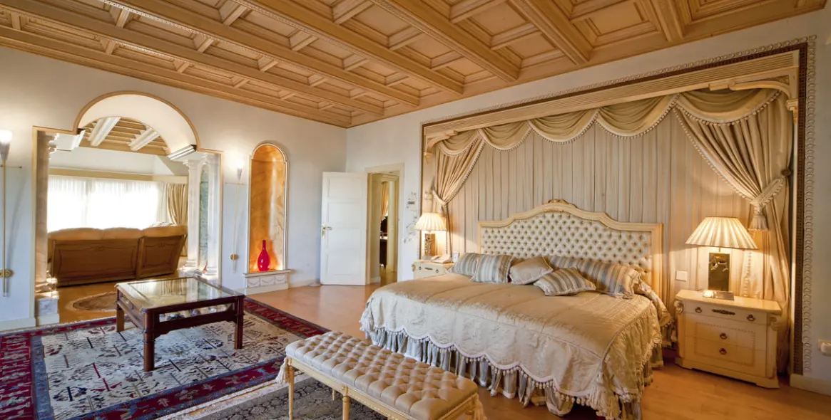 Venta de villa independiente en Nueva Andalucía 37