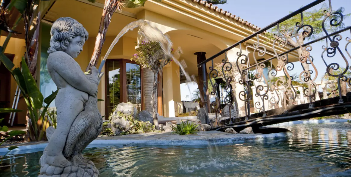 Venta de villa independiente en Nueva Andalucía 55