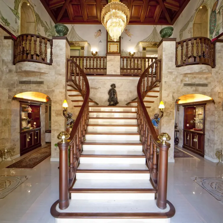 Sale of detached villa in Nueva Andalucía