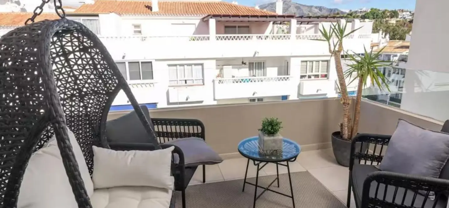 Long-term rent of middle floor apartment in Nueva Andalucía 0