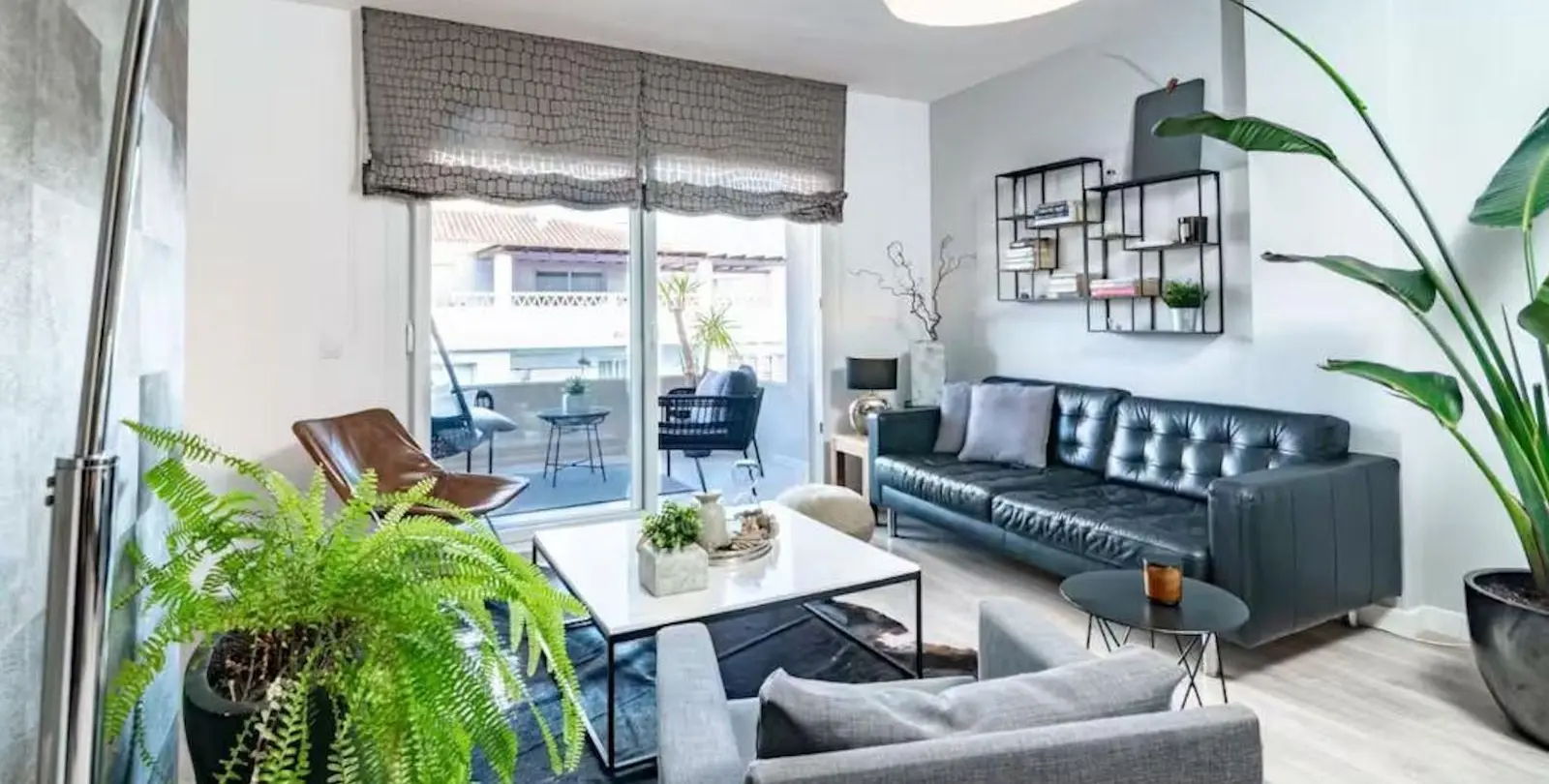 Long-term rent of middle floor apartment in Nueva Andalucía 2
