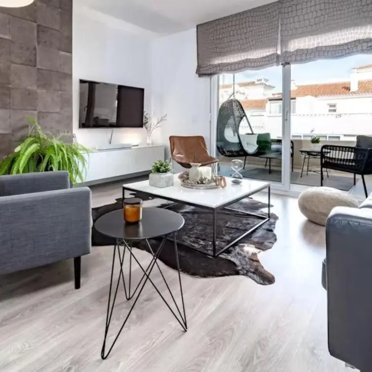 Long-term rent of middle floor apartment in Nueva Andalucía