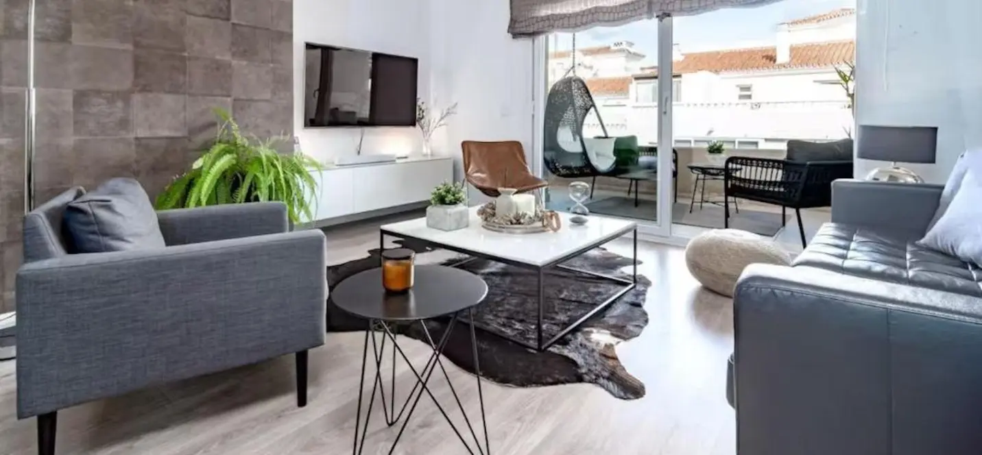 Long-term rent of middle floor apartment in Nueva Andalucía 2