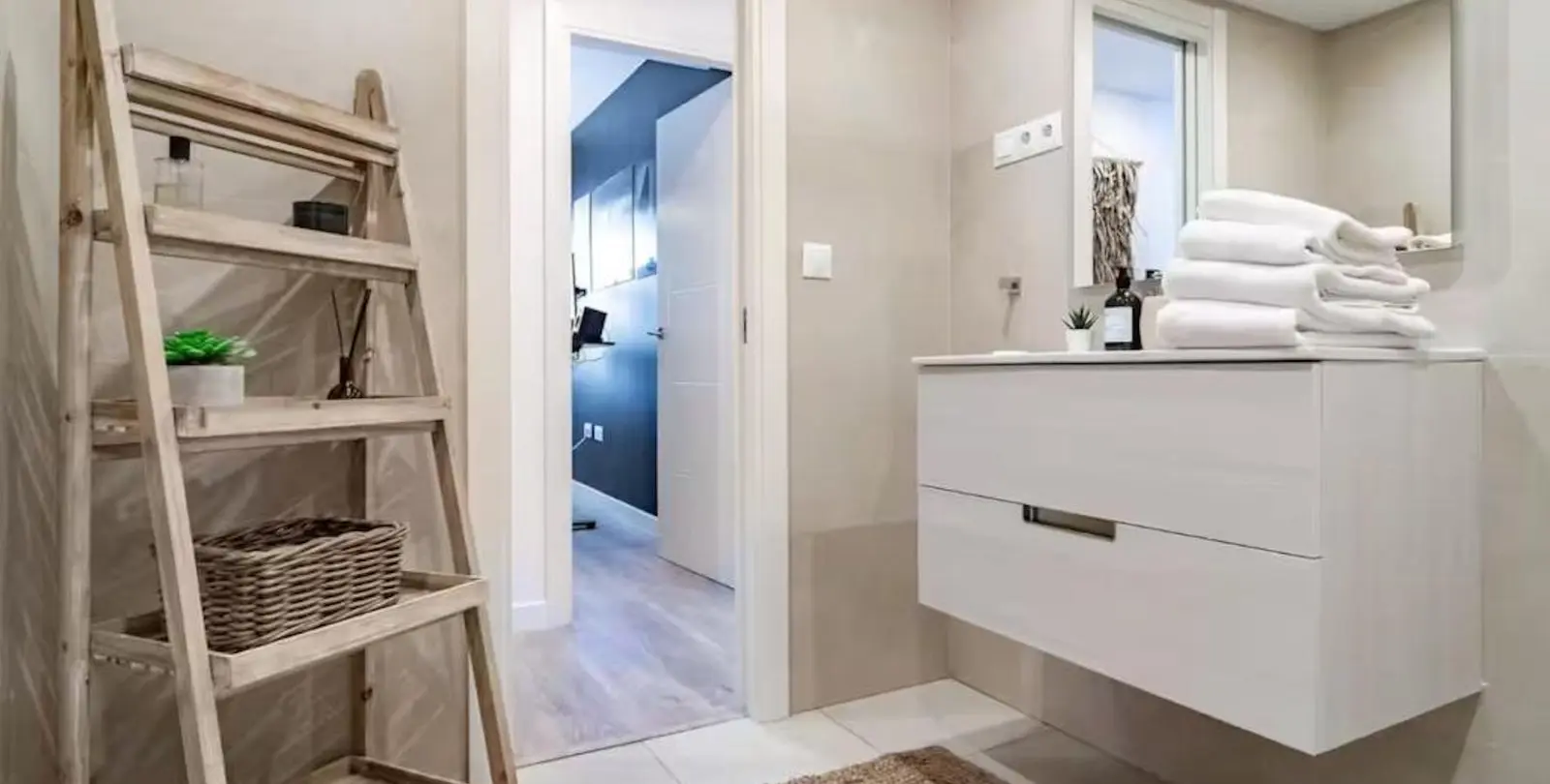 Long-term rent of middle floor apartment in Nueva Andalucía 8