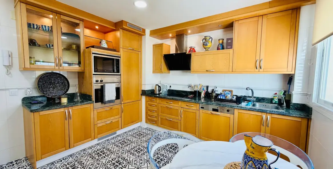 Short-term rent of ground floor apartment in Marbella 14