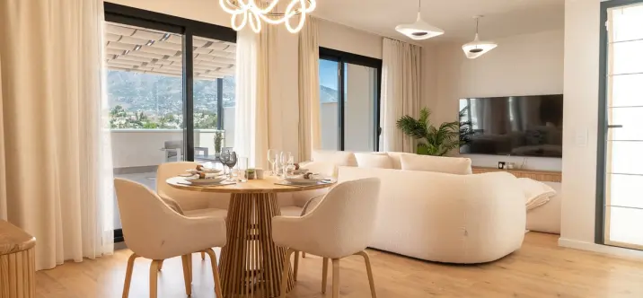 Long-term rent of penthouse in Las Lagunas 0