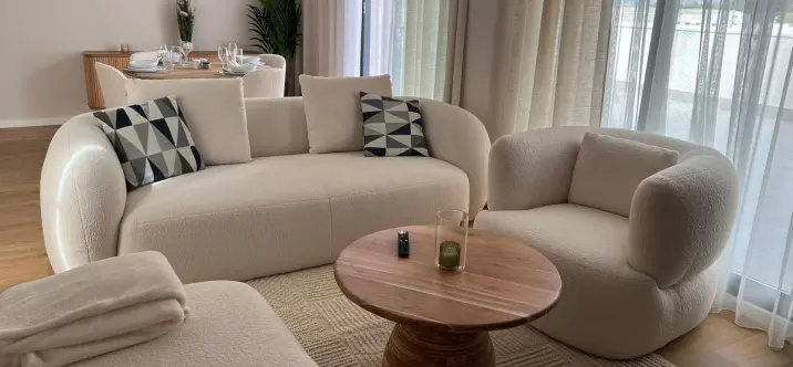 Long-term rent of penthouse in Las Lagunas 3