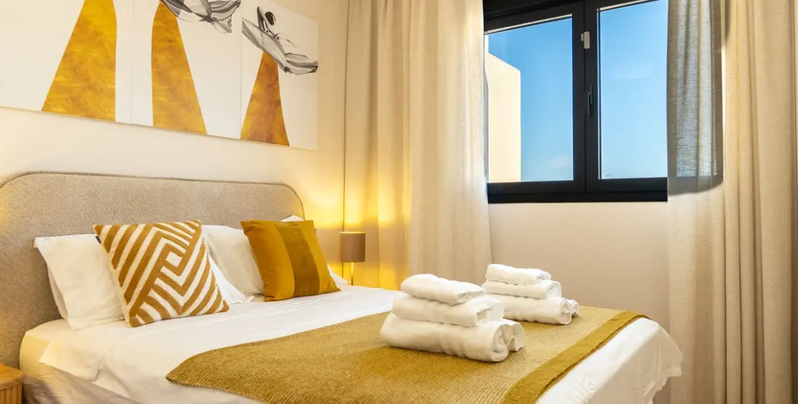 Long-term rent of penthouse in Las Lagunas 11
