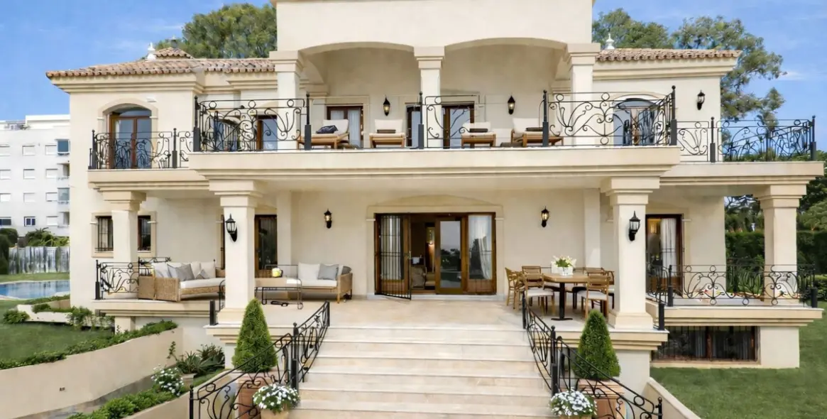 Long-term rent of detached villa in El Rosario 1