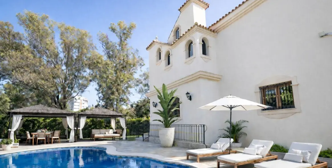 Long-term rent of detached villa in El Rosario 2