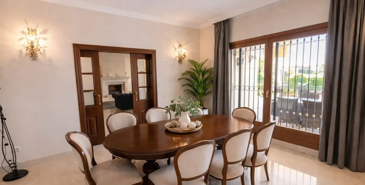 Long-term rent of detached villa in El Rosario 11