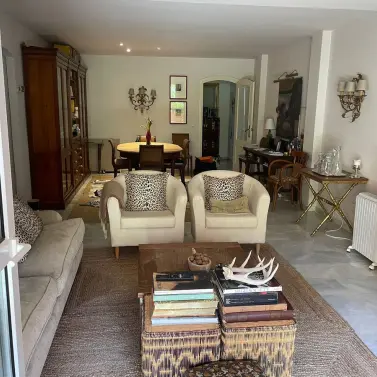 Venta de apartamento en planta media en The Golden Mile