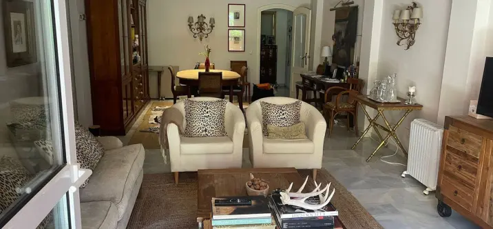 Venta de apartamento en planta media en The Golden Mile 1