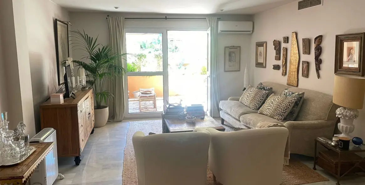 Venta de apartamento en planta media en The Golden Mile 3