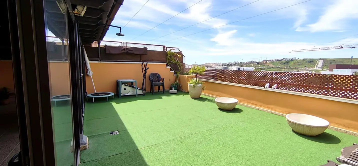 Sale of penthouse in Estepona 0
