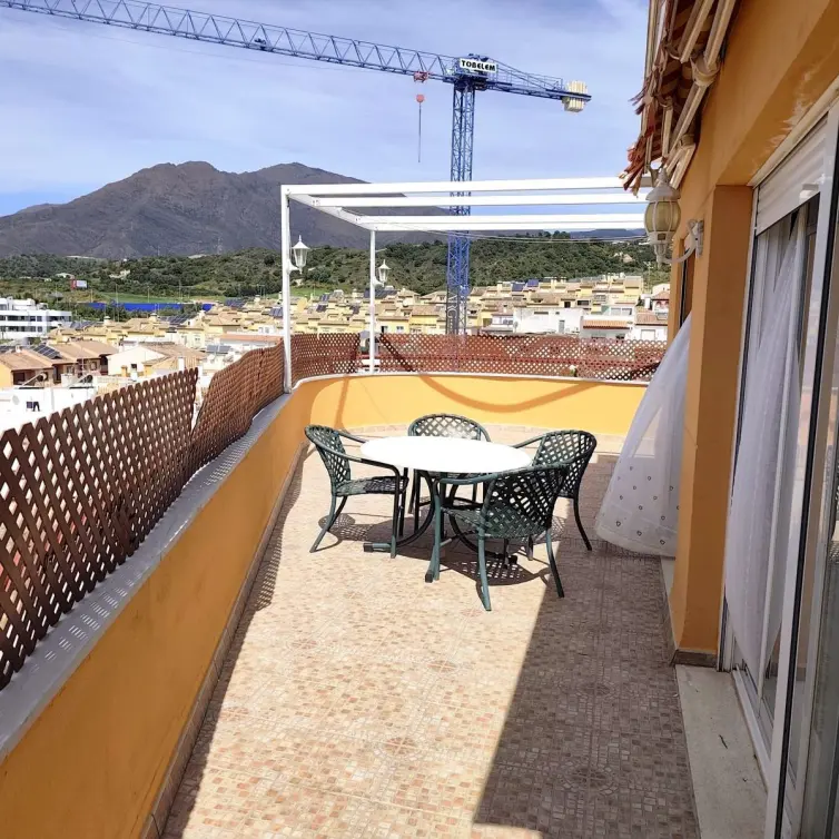 Sale of penthouse in Estepona