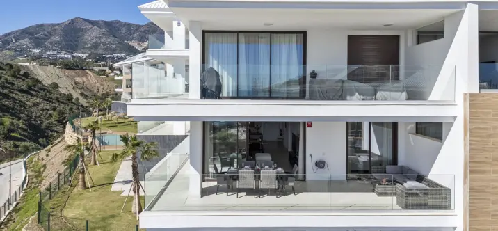 Venta de apartamento en planta media en Fuengirola 1