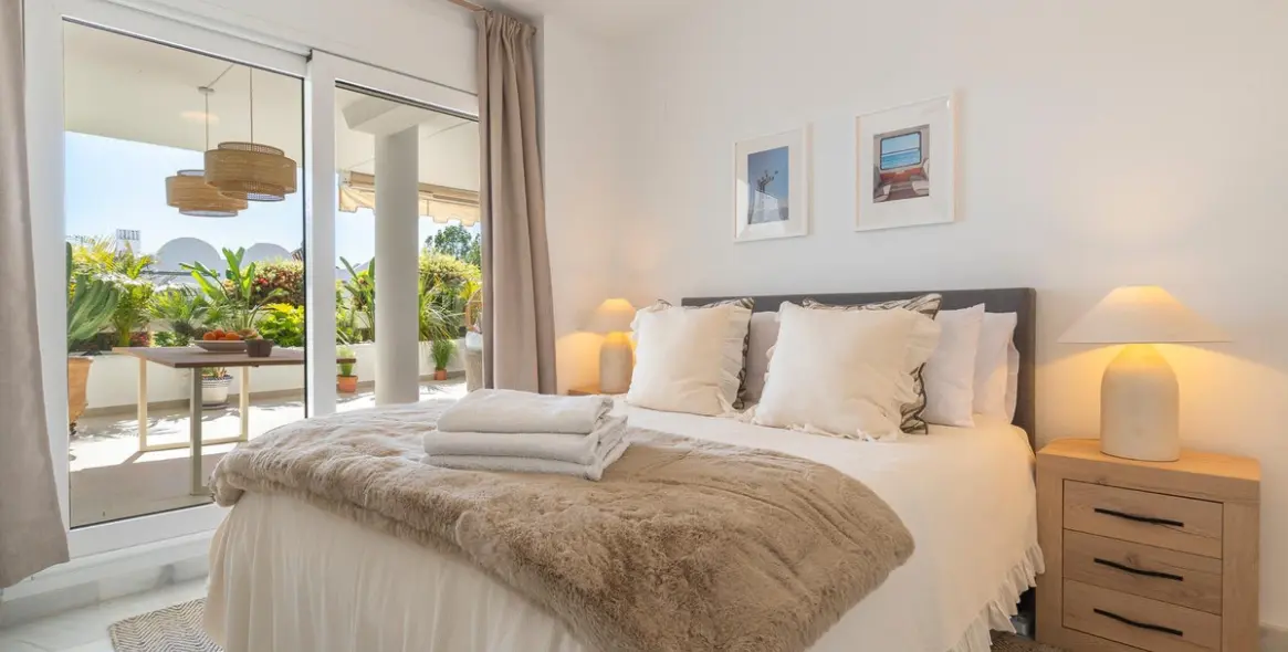 Продажа апартаментов на среднем этаже в Nueva Andalucía 14